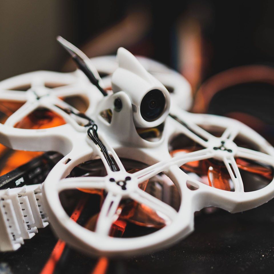 Emax Tinyhawk II 2 RTF FPV Rac - مراجعة Drone Gimbal Brushless وسعره